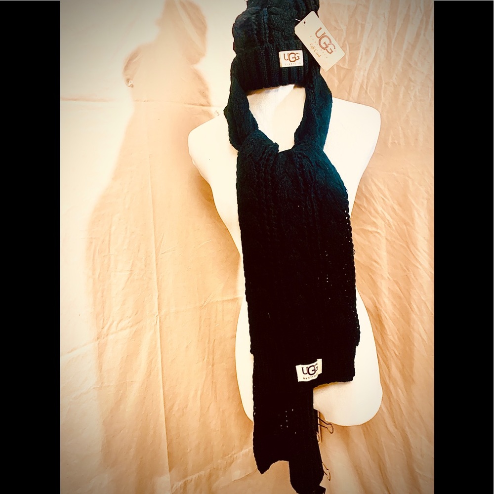UGG HAT AND MATCHING SCARF, BLACK, NEW!